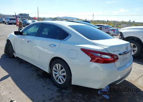 2018 Nissan Altima 2.5 S z USA, uszkodzony, nr VIN 1N4AL3AP4JC225682